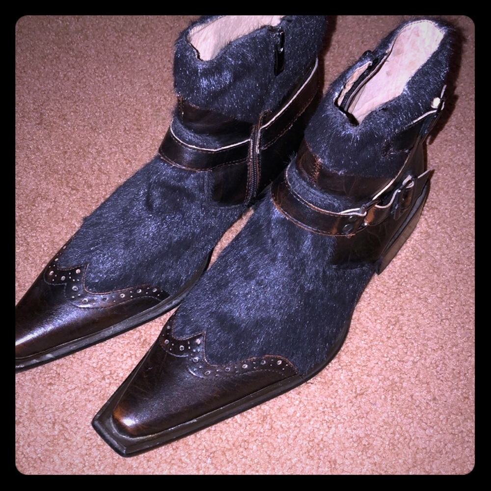 BRAVADO COWHIDE BOOTS❤️OFFERS🔴SALE